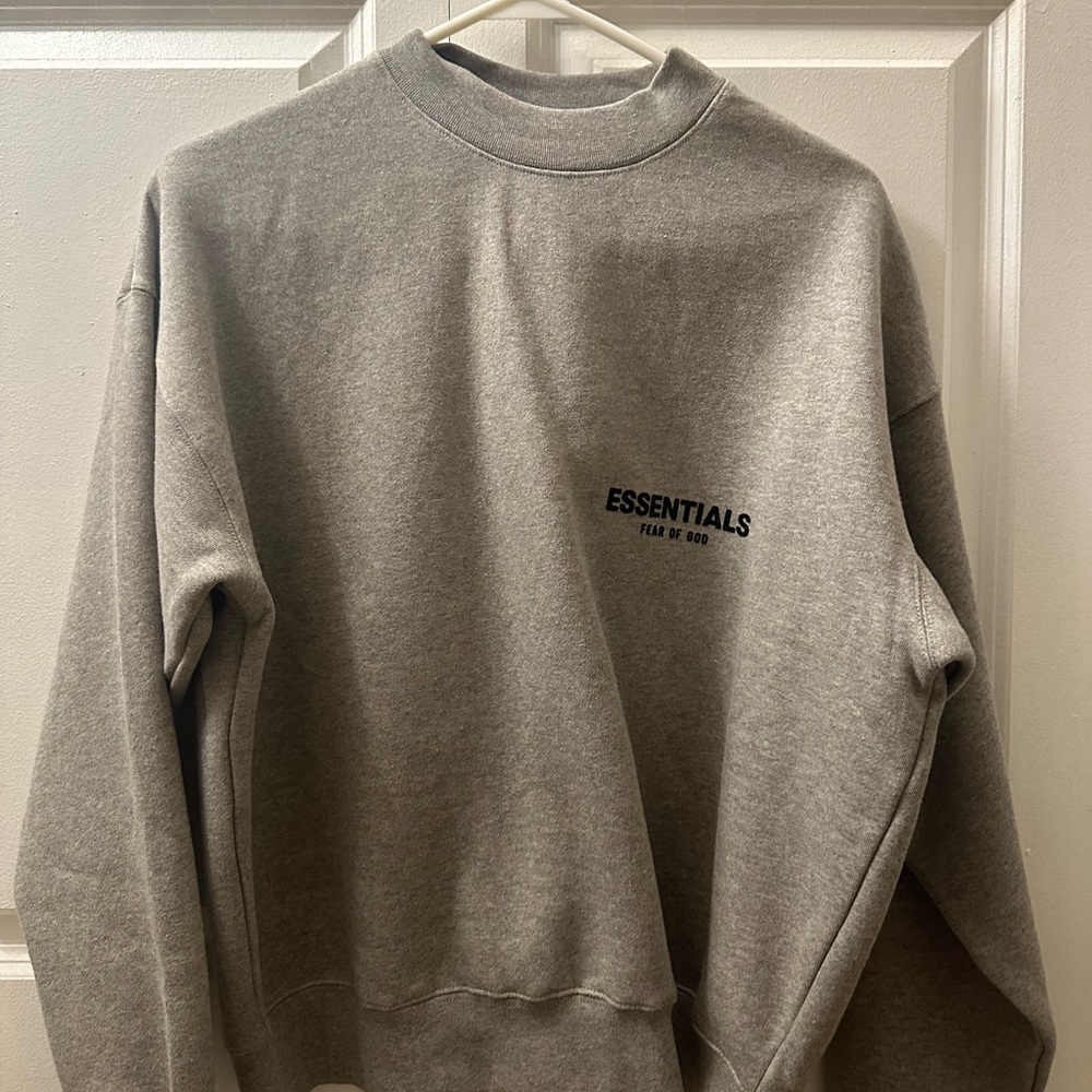 Essentials Gray Crewneck Sweatshirt Women’s XXS